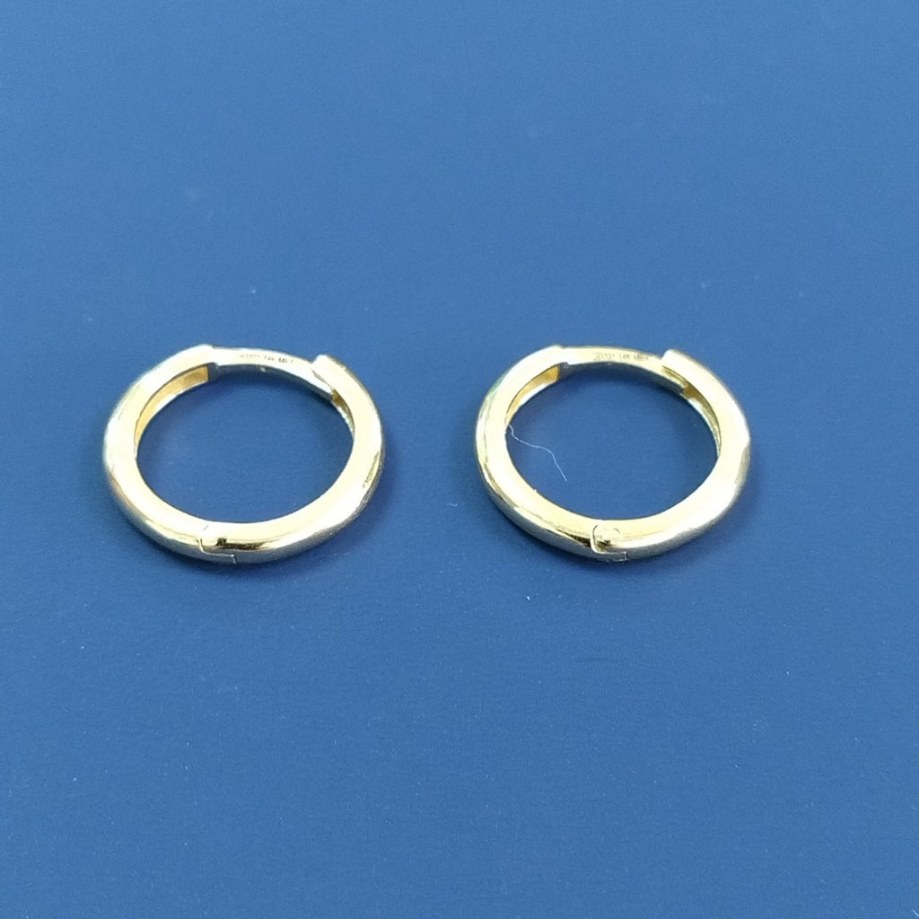 ARETES HUGGIES LISAS 14K 1.6 GR (NUEVO)