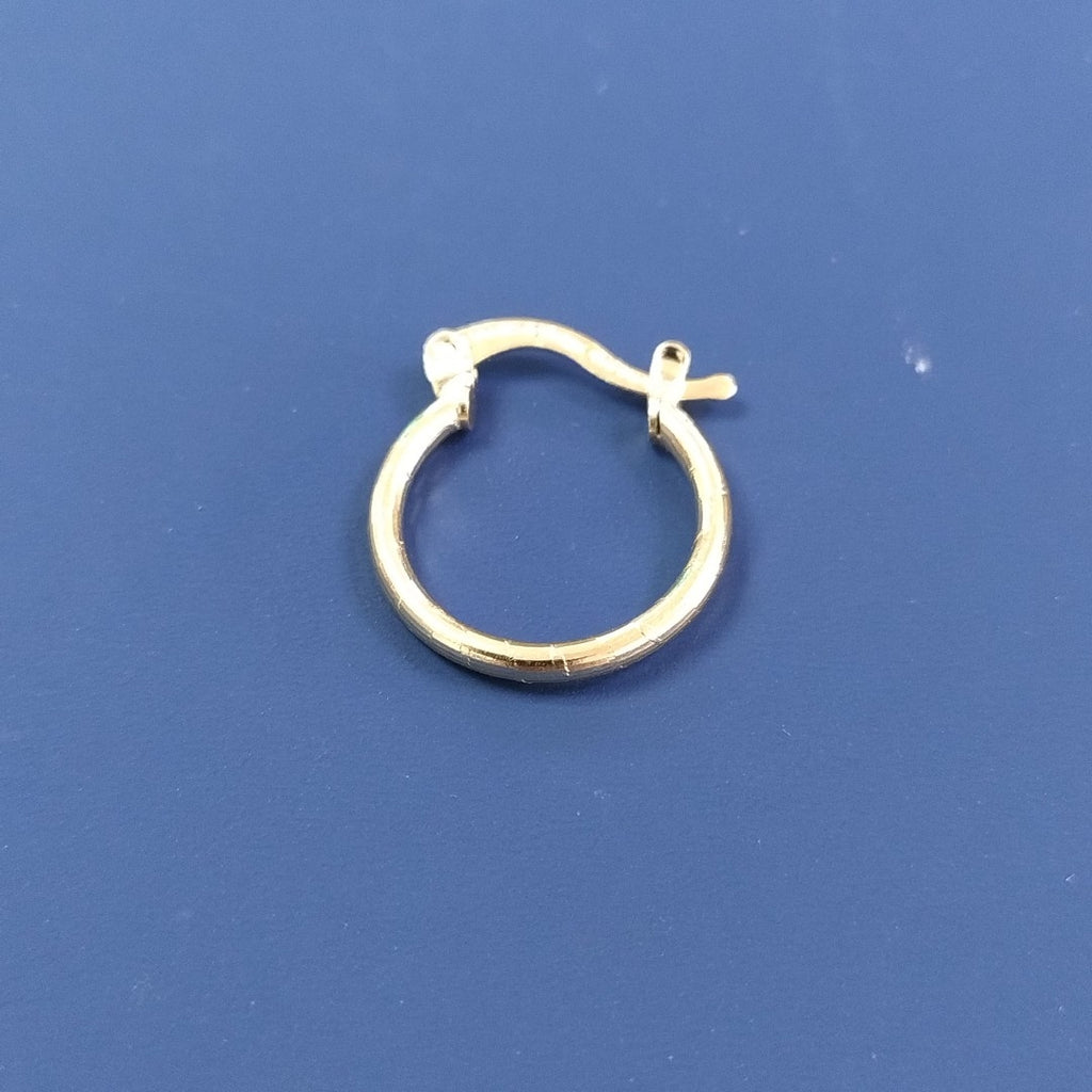 ARETES ARRACADAS ESTRIADAS 14K 1.4 GR (NUEVO)