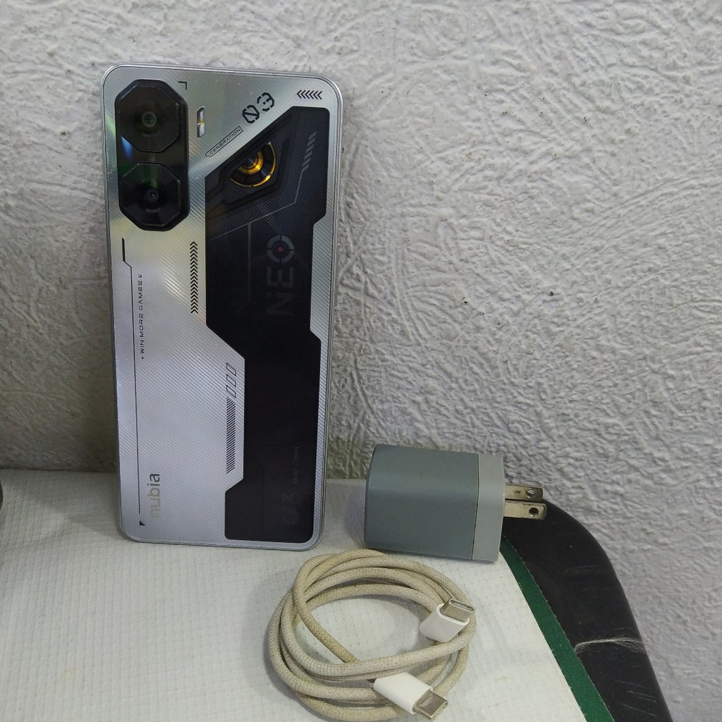 CELULAR NUBIA NEO 3 5G Z2464N (2025) 256 GB 8 GB RAM (SEMINUEVO)