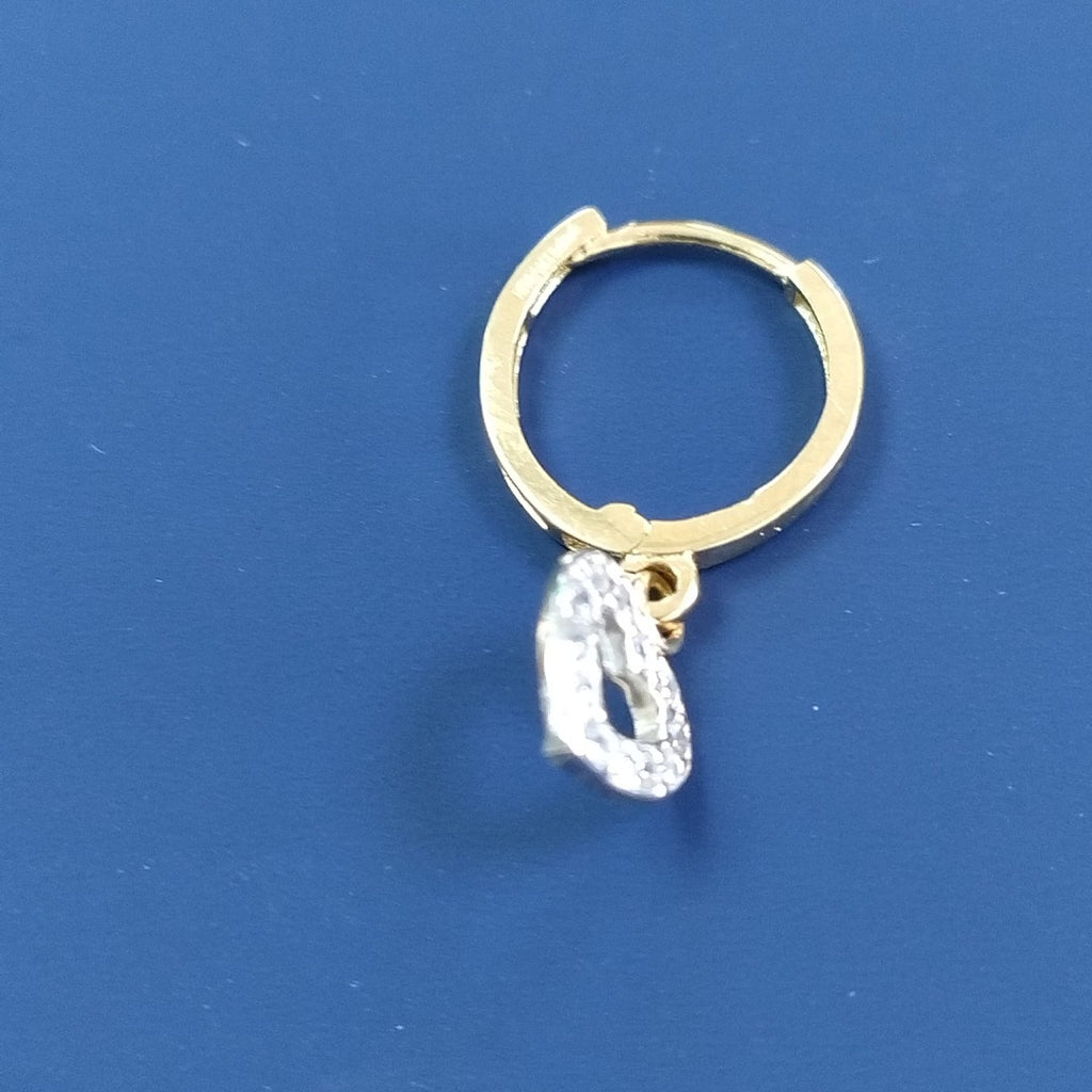 ARETES HUGGIES CON DIJE CORAZON Y CIRCONIAS 14K 2 GR (NUEVO)