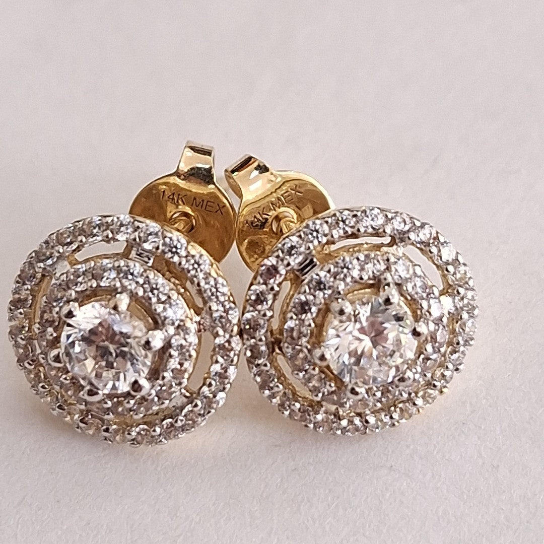 BROQUELES MEDIO ADEREZO BROQUELES Y DIJE C CIRCONIAS 14K 4.2 GR (NUEVO)