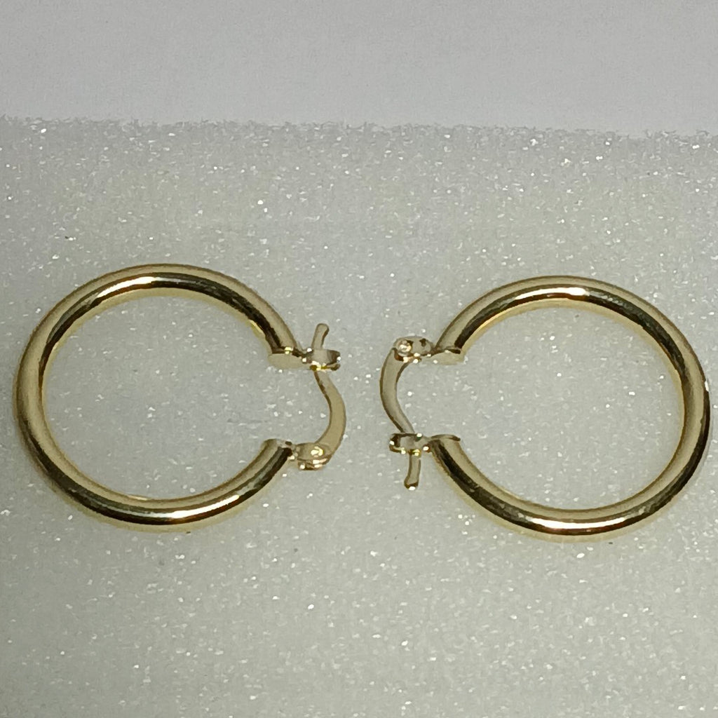 ARETES TEJIDO ARRACADAS LISAS HUECAS 14K 2.1 GR (NUEVO)