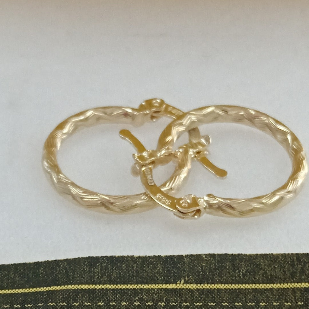 ARETES ARRACADAS TRENZADAS 14K 18 1.6 GR (NUEVO)