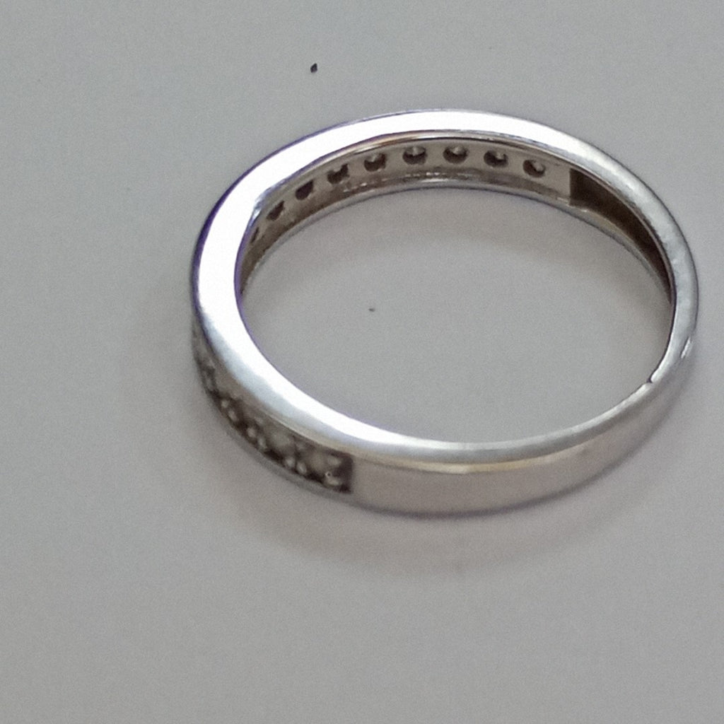 ANILLITO ORO BLANCO 14 K 1.8 GRMS (SEMINUEVO)