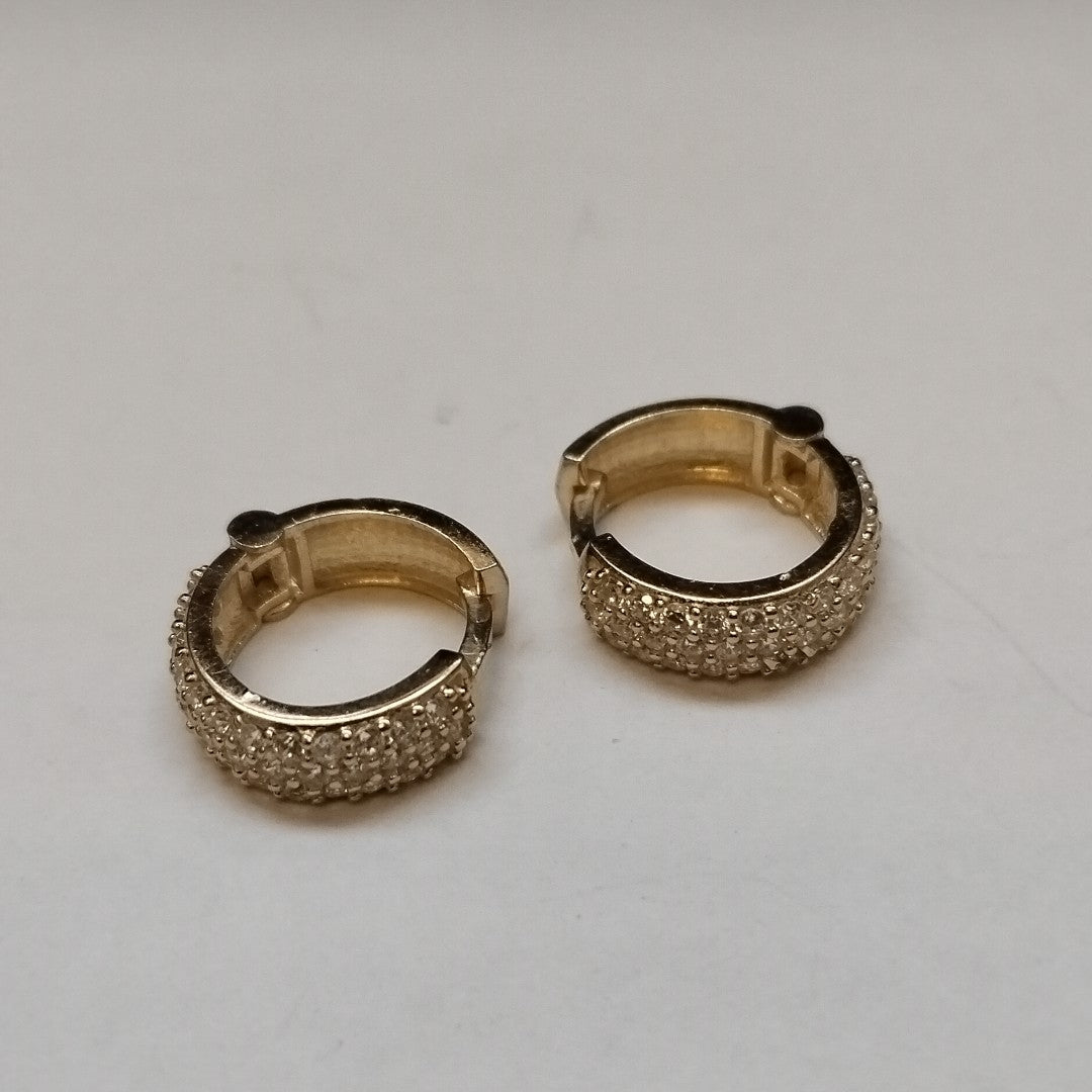 ARETES HUGGIE CON CIRCONIAS 14K 2.1 GR (NUEVO)