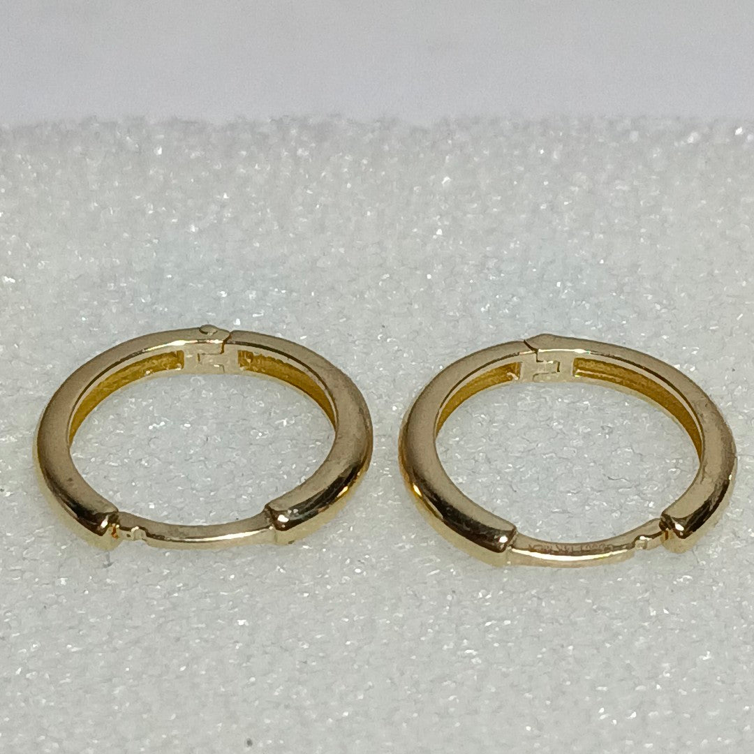 ARETES HUGGIES LISAS 14K 1.6 GR (NUEVO)