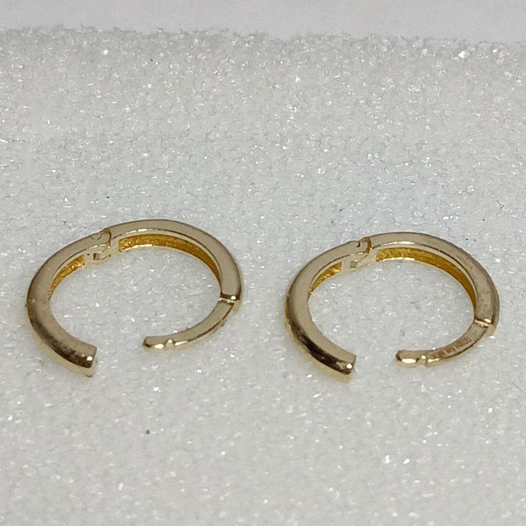ARETES HUGGIES LISAS 14K 1.3 GR (NUEVO)