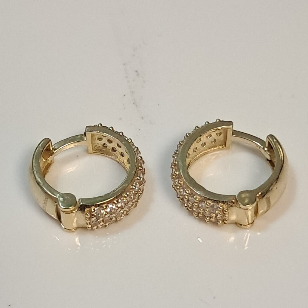ARETES HUGGIE CON CIRCONIAS 14K 2.1 GR (NUEVO)