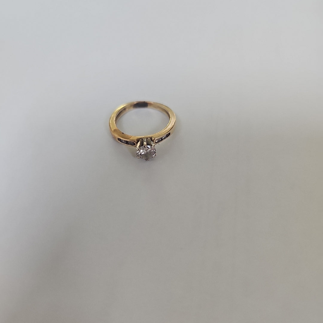 SOLITARIO ORO 14 K 2.4 GRMS (SEMINUEVO)