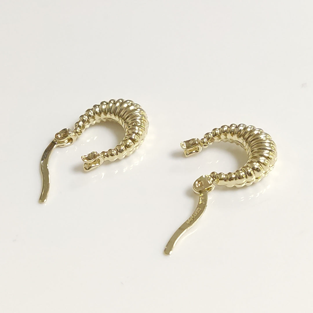 ARETES ARRACADA ESTRIADAS 14K 1.1 GR (NUEVO)