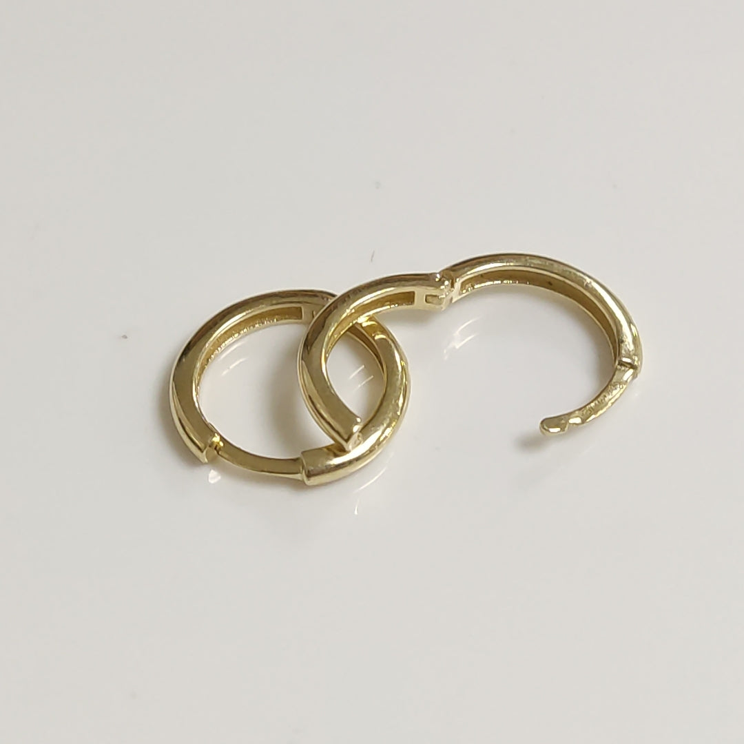 ARETES HUGGIES LISAS 14K 1.6 GR (NUEVO)