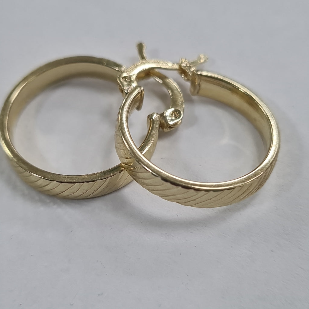 ARETES ARRACADA ASTRIADA 10K 1.8 GR (NUEVO)