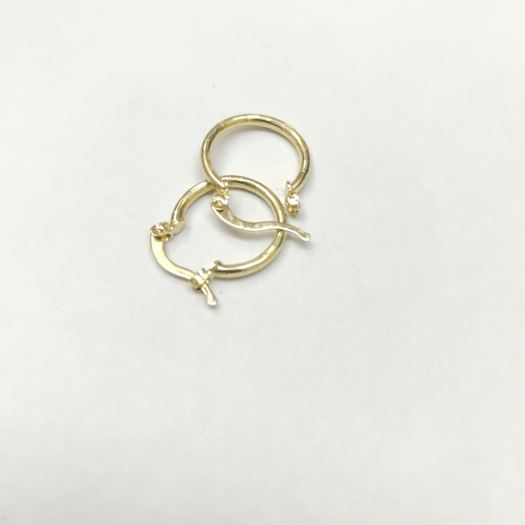 ARETES ARRACADAS ESTRIADAS 14K 1.4 GR (NUEVO)