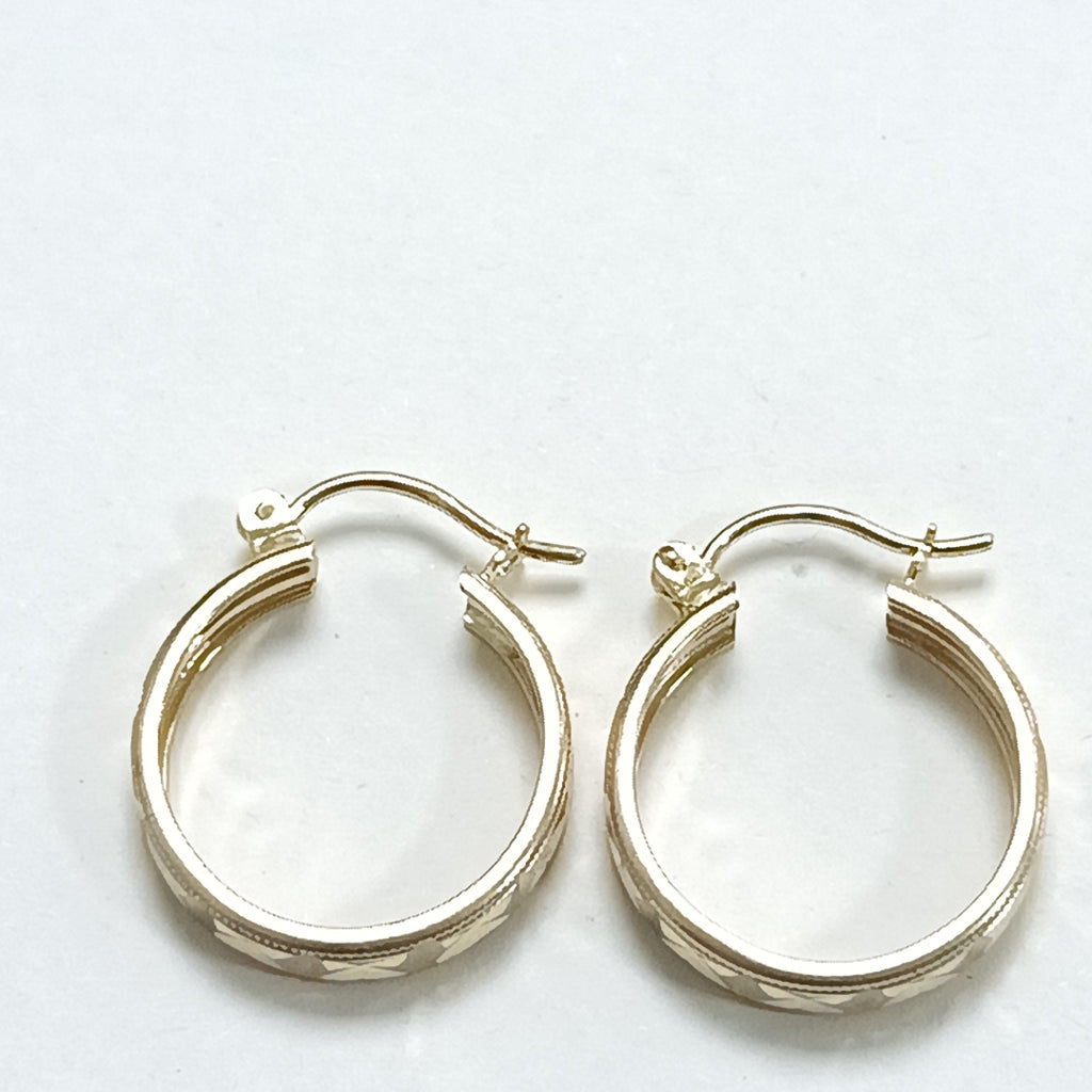 ARETES ARRACADAS LABRADAS 10K 2.1 GR (NUEVO)