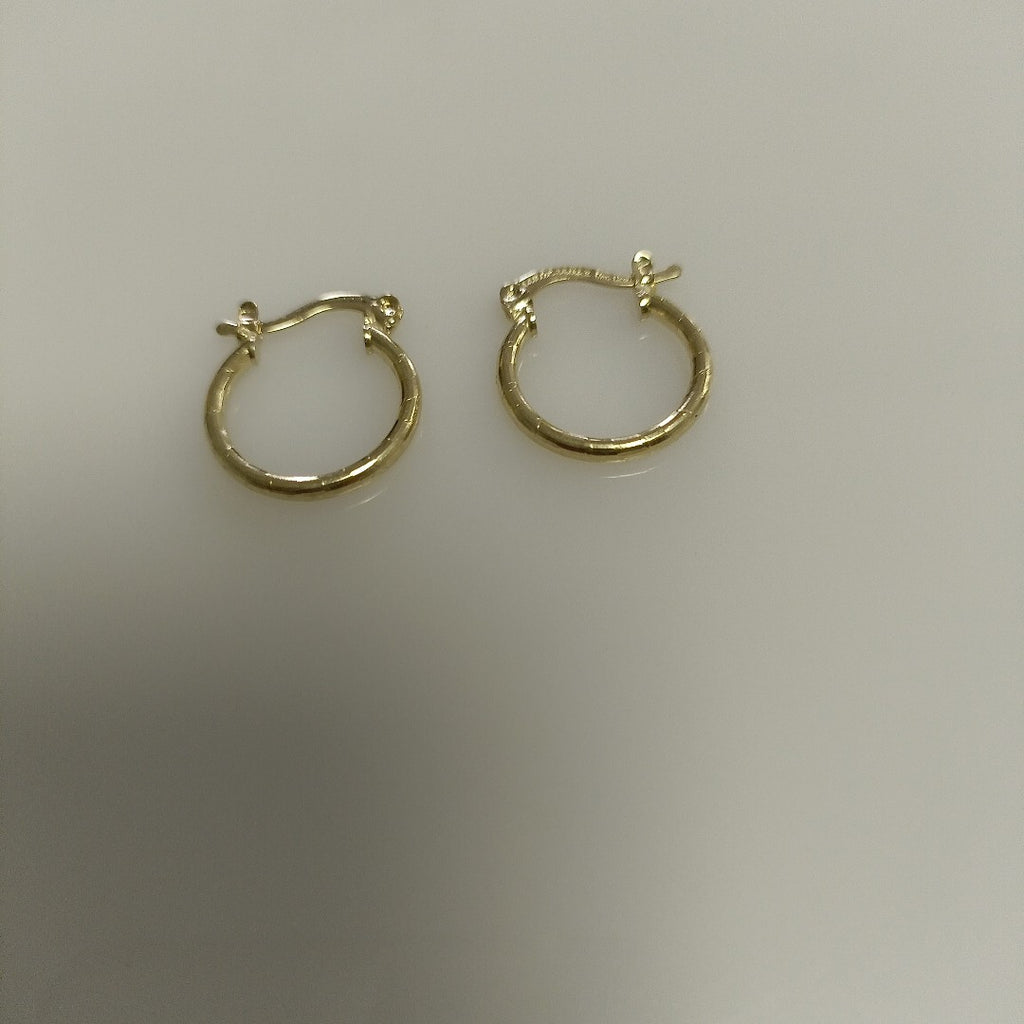 ARETES ARRACADAS ESTRIADAS 14K 1.4 GR (NUEVO)