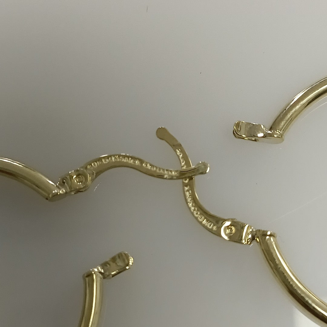 ARETES TEJIDO ARRACADAS LISAS 14K 1.5 GR (NUEVO)
