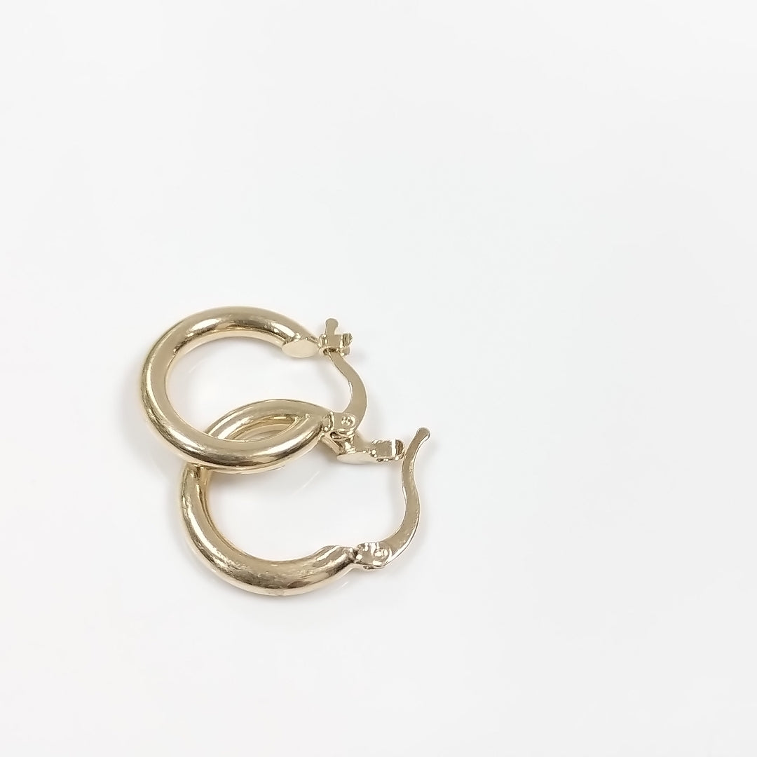 ARETES TEJIDO ARRACADAS LISAS 14K 1.6 GR (NUEVO)