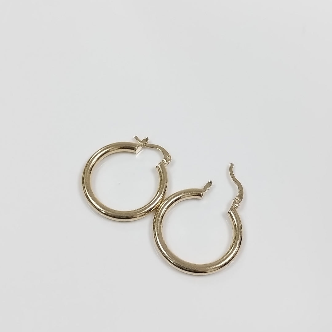 ARETES TEJIDO ARRACADAS LISAS HUECAS 14K 2.2 GR (NUEVO)