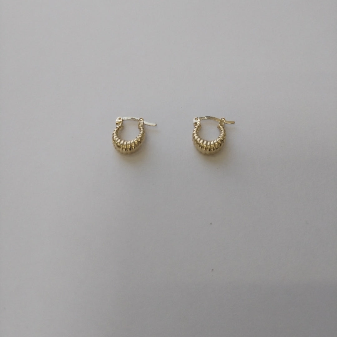 ARETES ARRACADA ESTRIADAS 14K 1.1 GR (NUEVO)