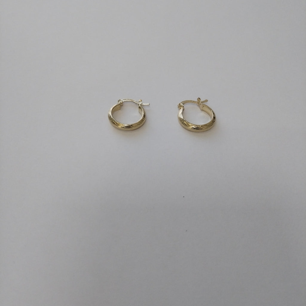 ARETES ARRACADA ASTRIADA 14K 1.6 GR (NUEVO)