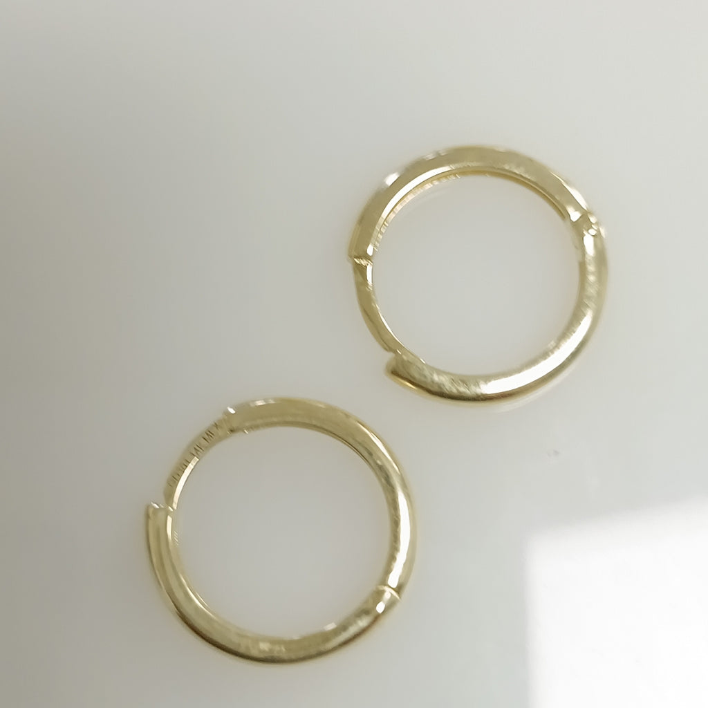 ARETES HUGGIES LISAS 14K 1.5 GR (NUEVO)