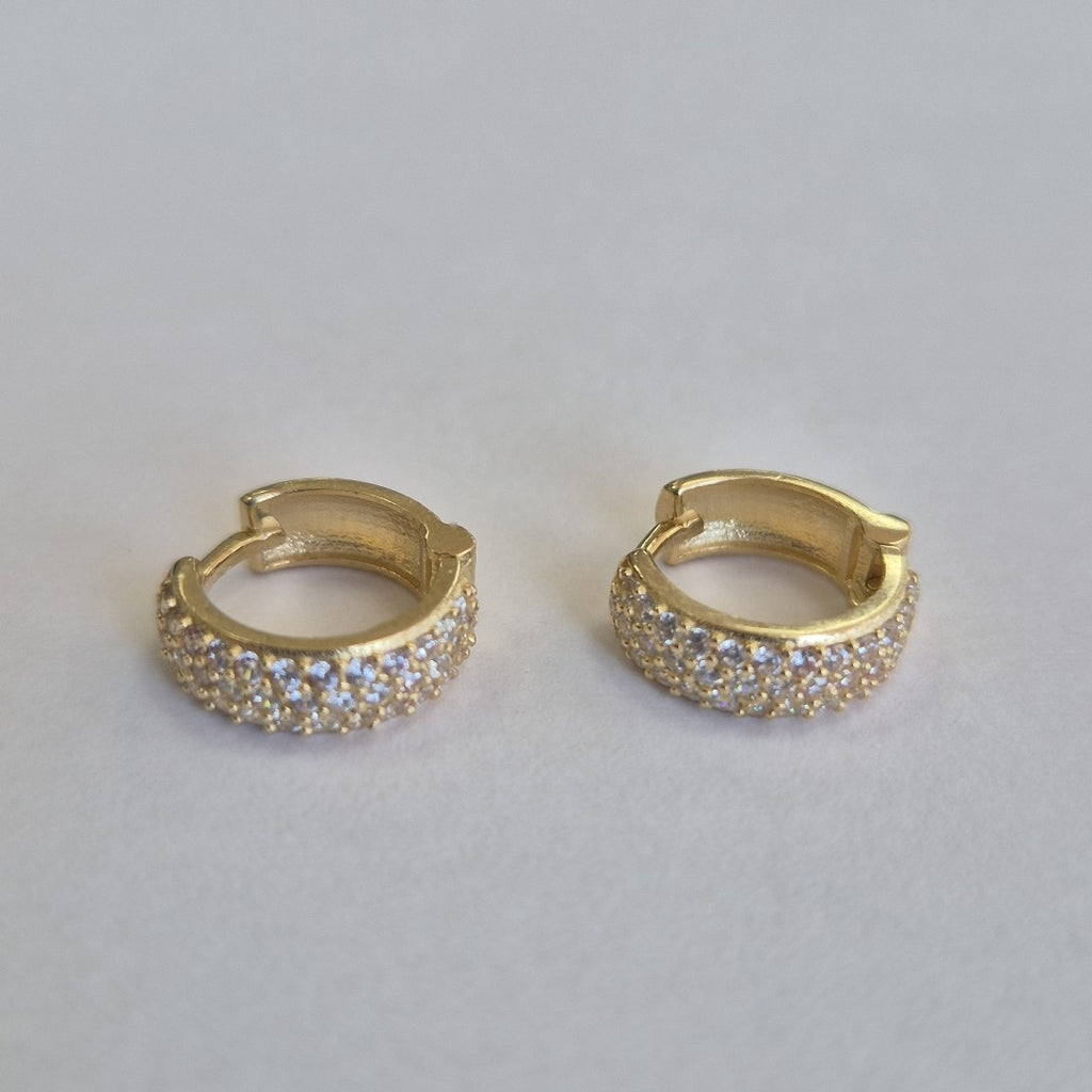 ARETES HUGGIE CON CIRCONIAS 14K 2 GR (NUEVO)