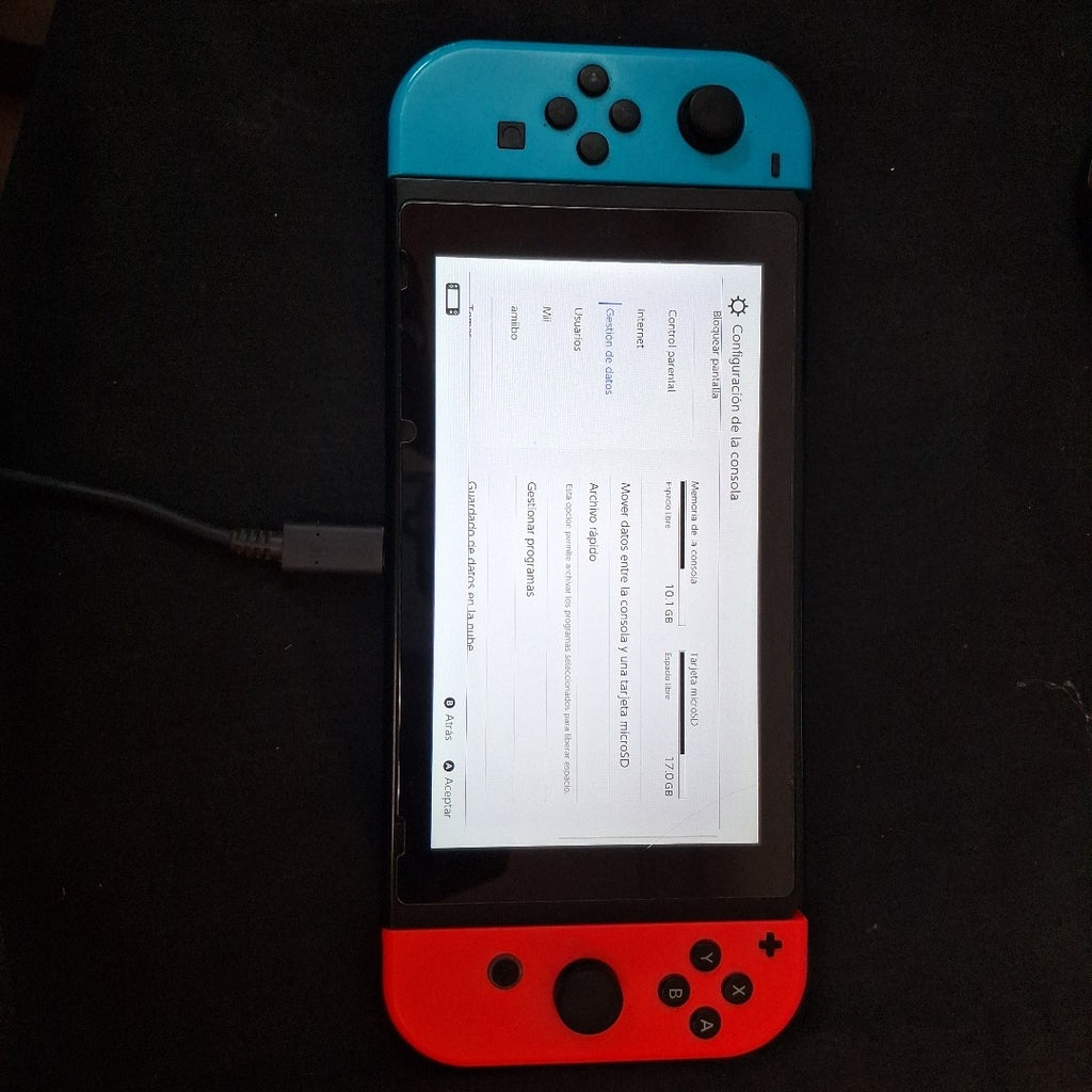 CONSOLA DE VIDEOJUEGO NINTENDO SWITCH 1.1 32 GB (SEMINUEVO)