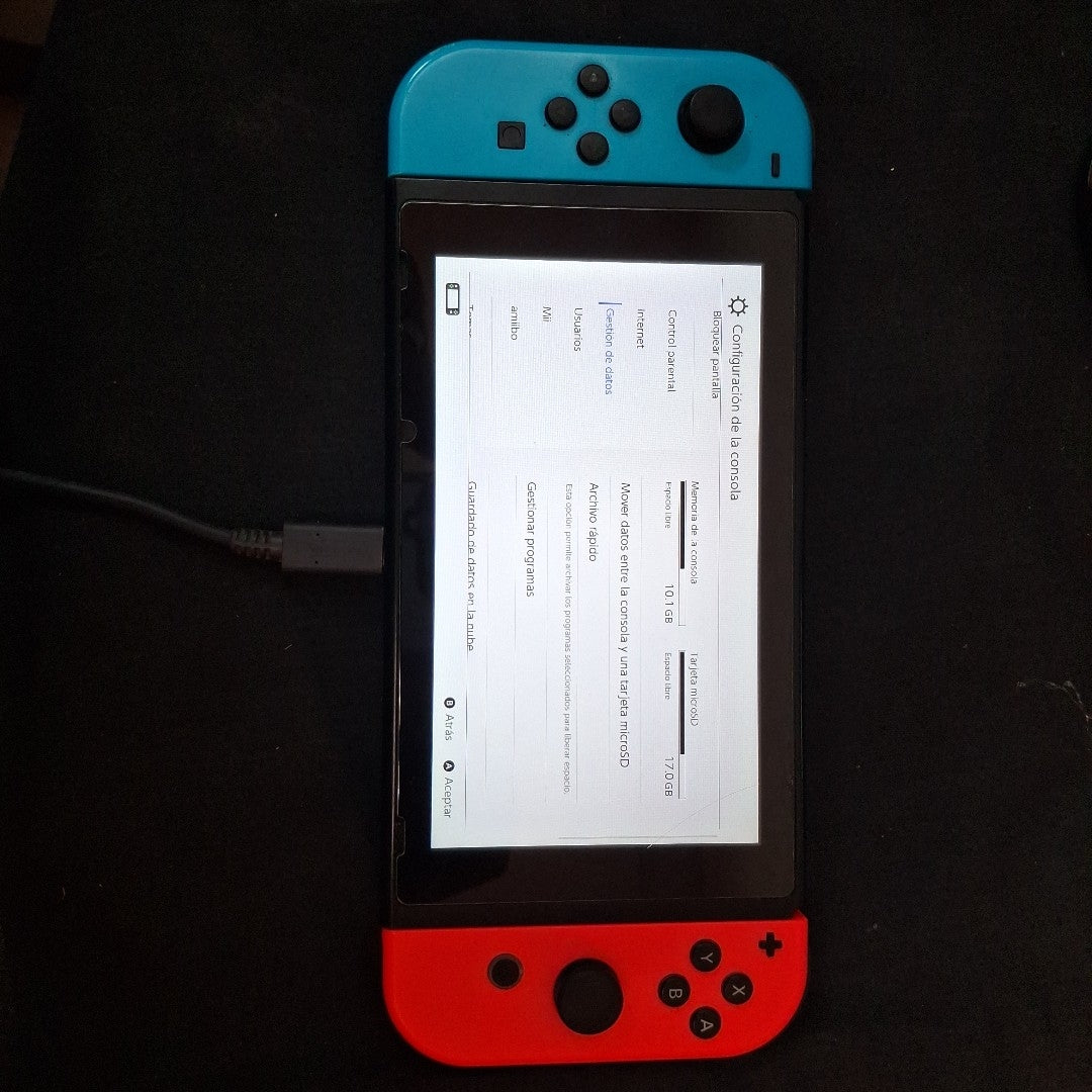 CONSOLA DE VIDEOJUEGO NINTENDO SWITCH 1.1 32 GB (SEMINUEVO)