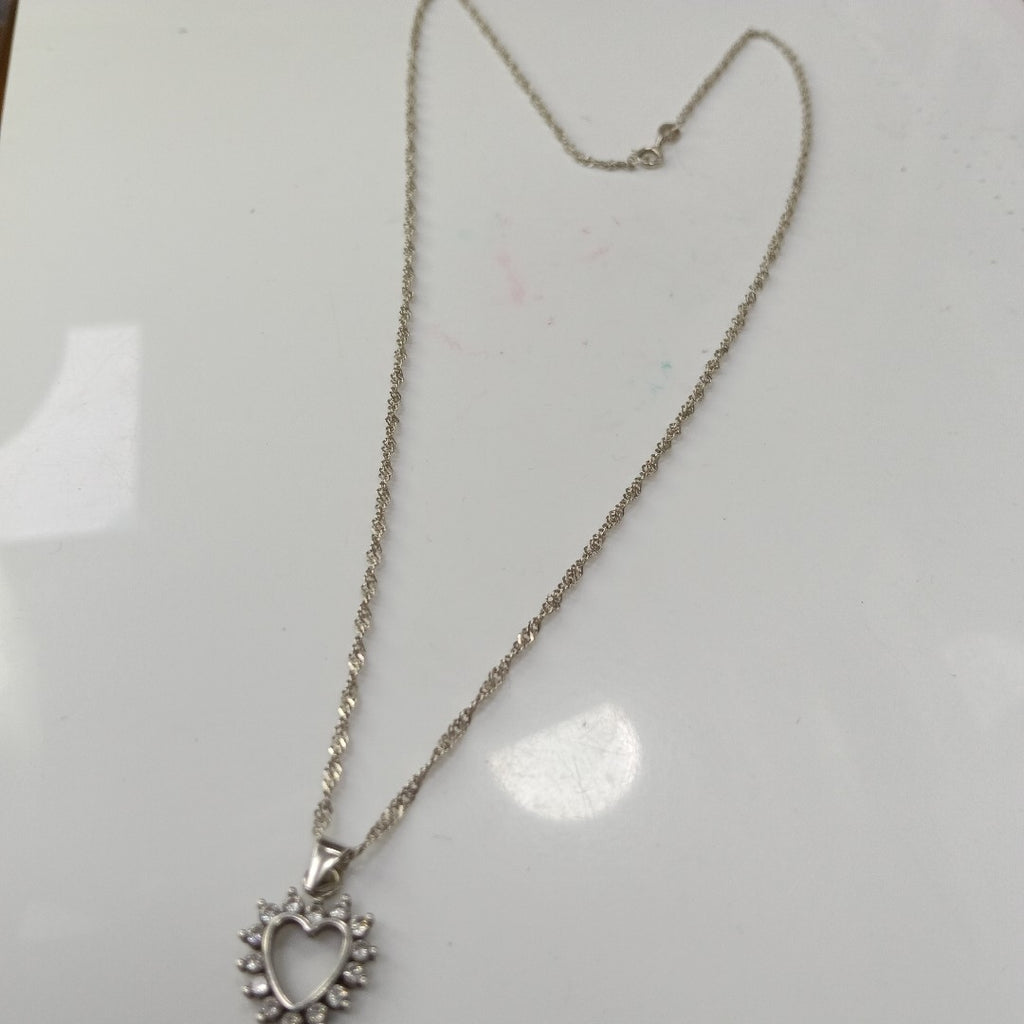 CADENA, DIJE PLATA 3.8 GRMS (SEMINUEVO)