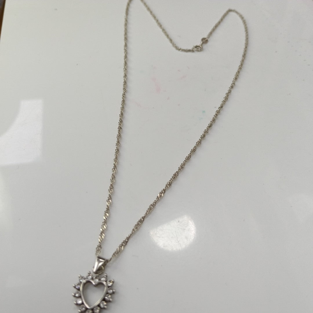 CADENA, DIJE PLATA 3.8 GRMS (SEMINUEVO)