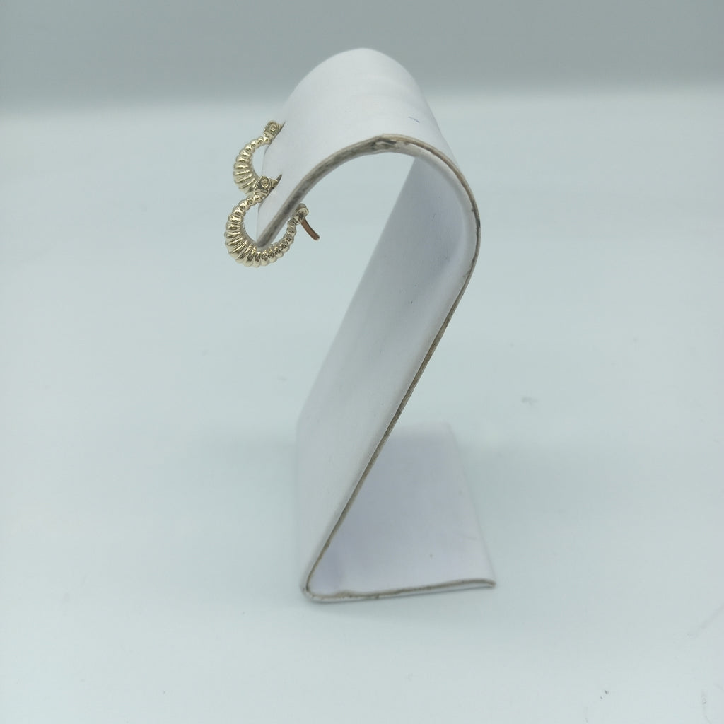 ARETES ARRACADA ESTRIADAS 14K 1.1 GR (NUEVO)