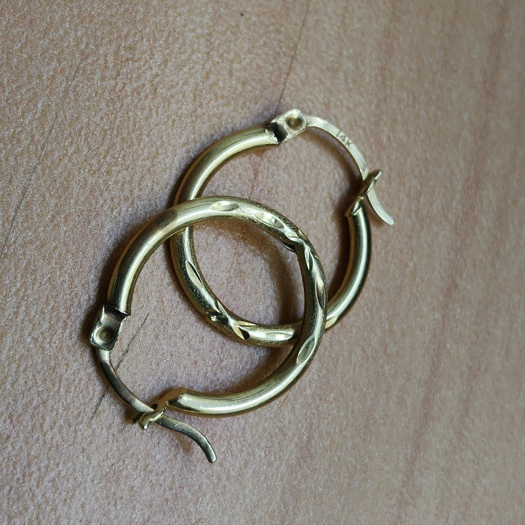 ARRACADAS PAR ORO 10 K 1.3 GRMS (SEMINUEVO)