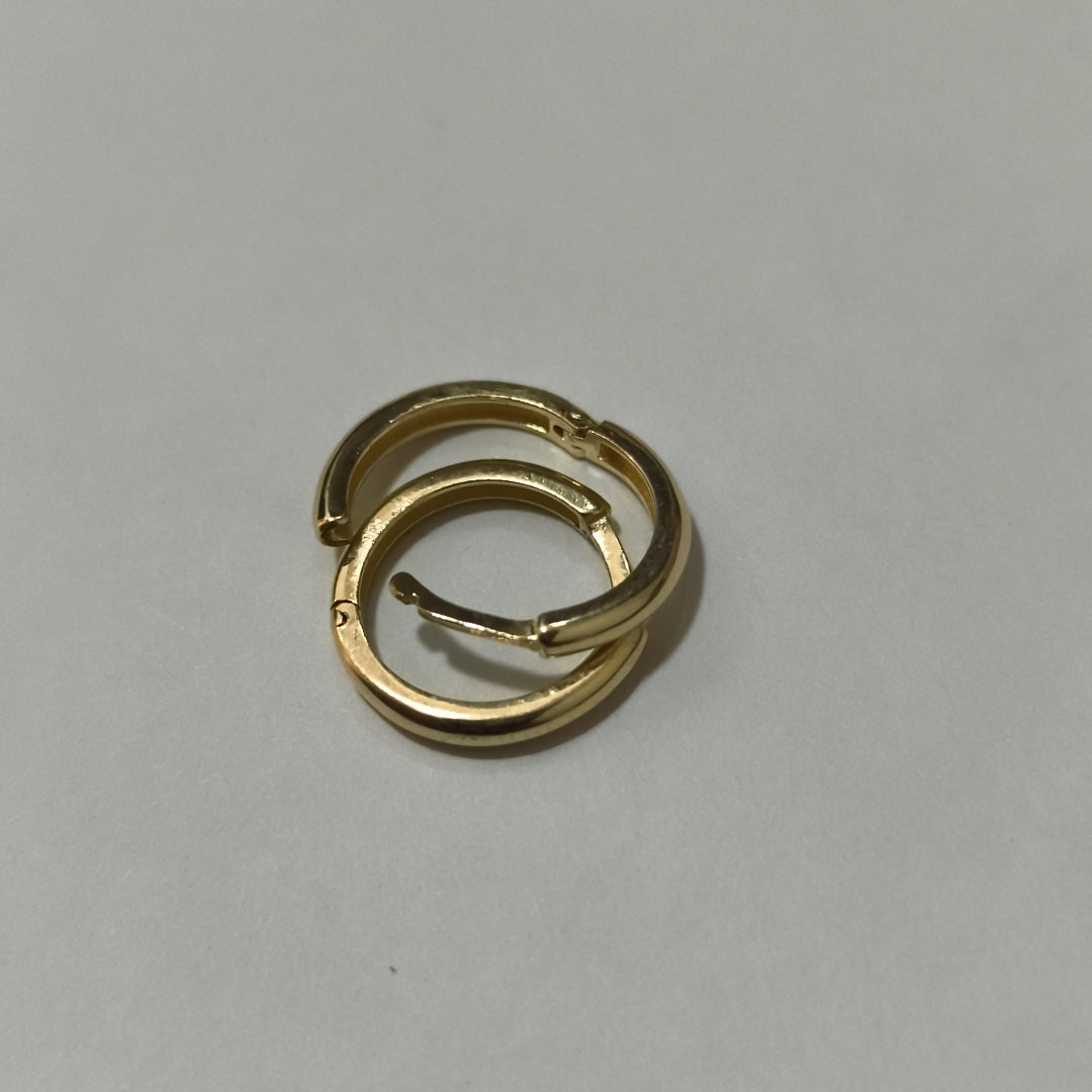 ARETES HUGGIES LISAS 14K 1.5 GR (NUEVO)