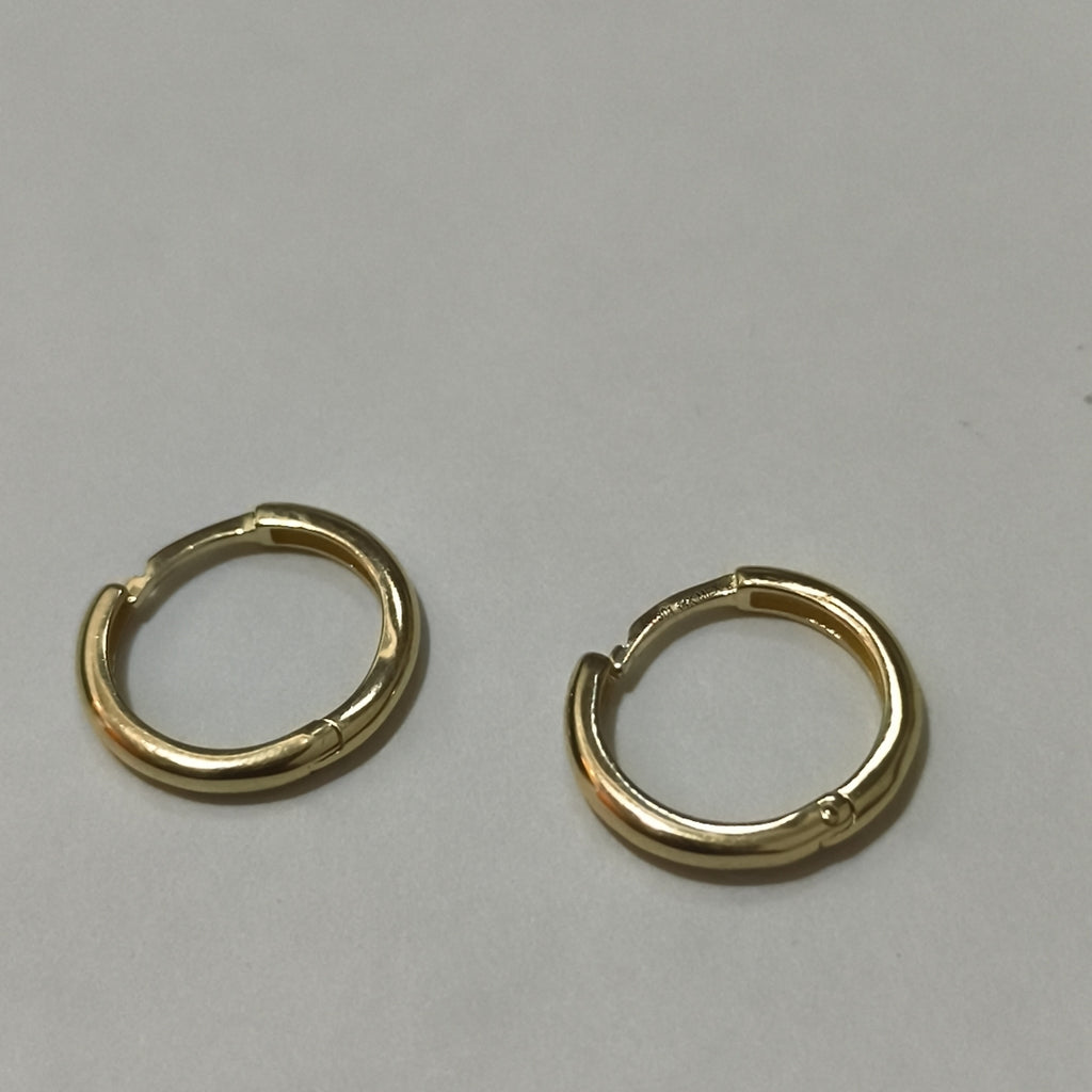 ARETES HUGGIES LISAS 14K 1.5 GR (NUEVO)