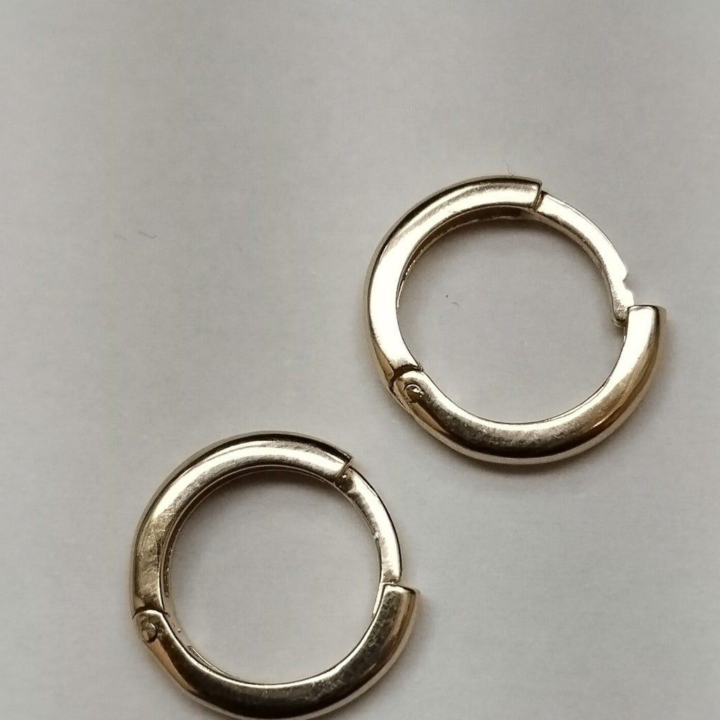 ARETES ARRACADAS LISAS 10K 1.2 GR (NUEVO)