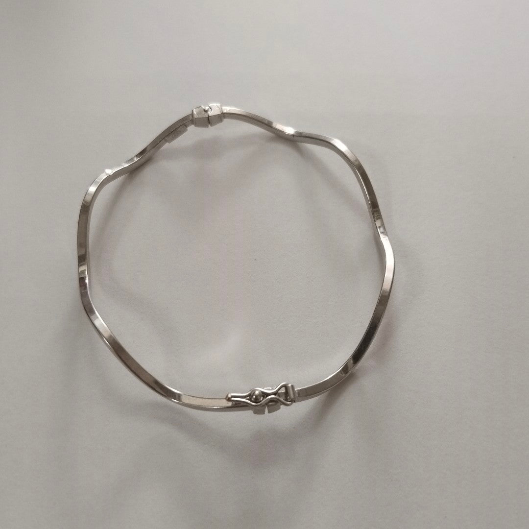 PULSERA RIGIDA ORO 14 K 3.2 GRMS (SEMINUEVO)