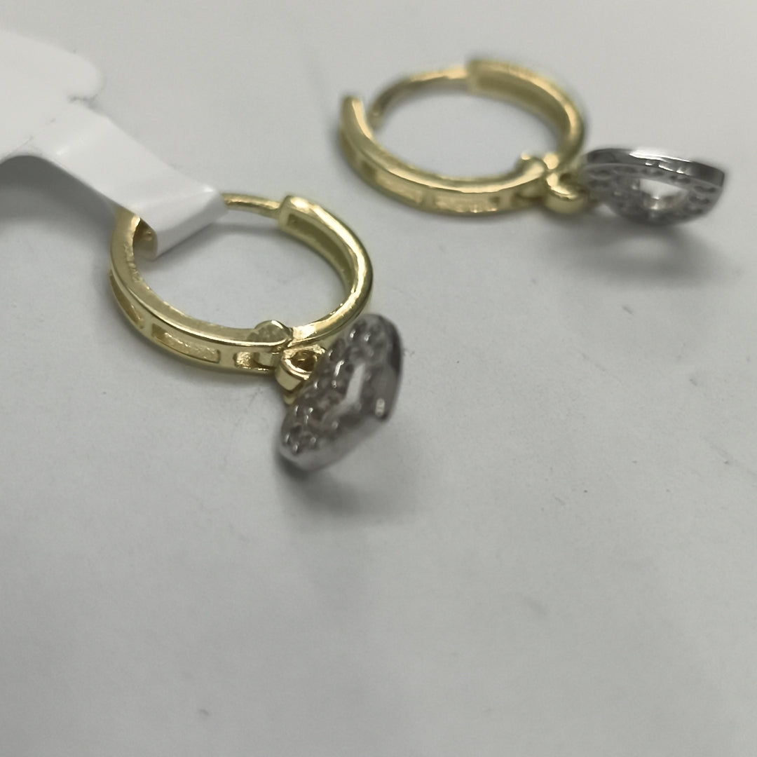 ARETES HUGGIES CON DIJE CORAZON Y CIRCONIAS 14K 2.2 GR (NUEVO)