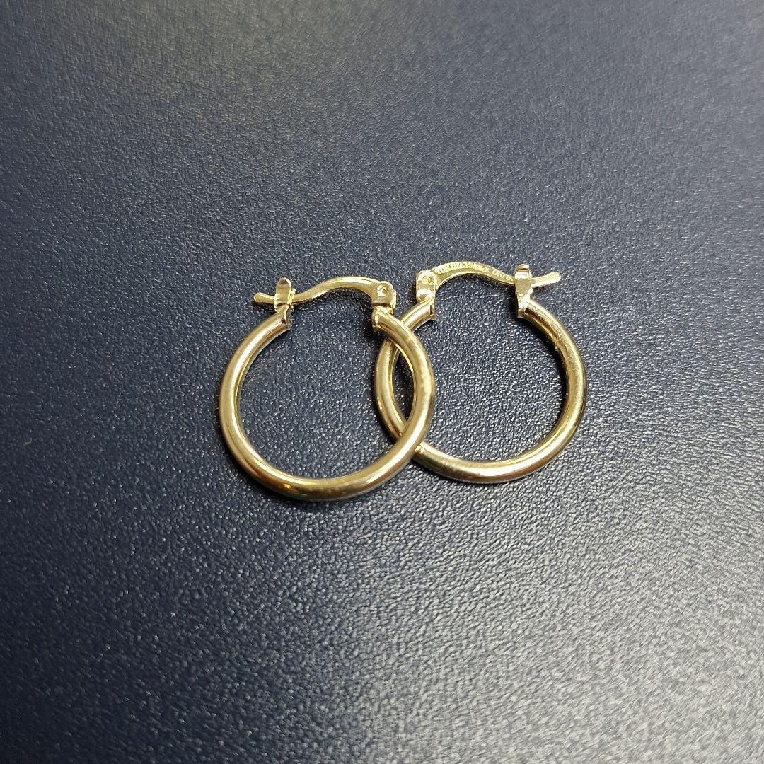 ARETES TEJIDO ARRACADAS LISAS 14K 1.2 GR (NUEVO)