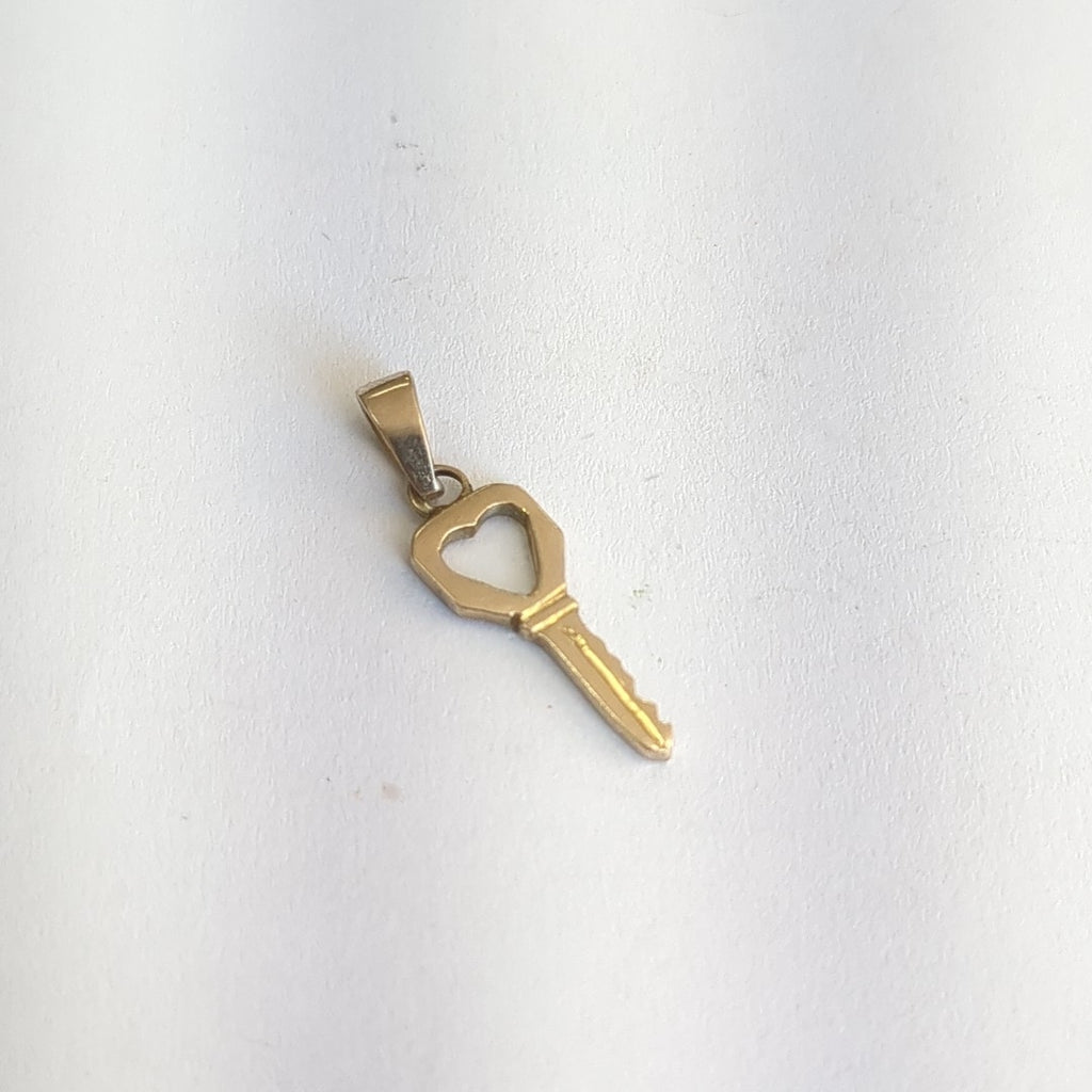 DIJE ORO 10 K 0.9 GRMS (SEMINUEVO)
