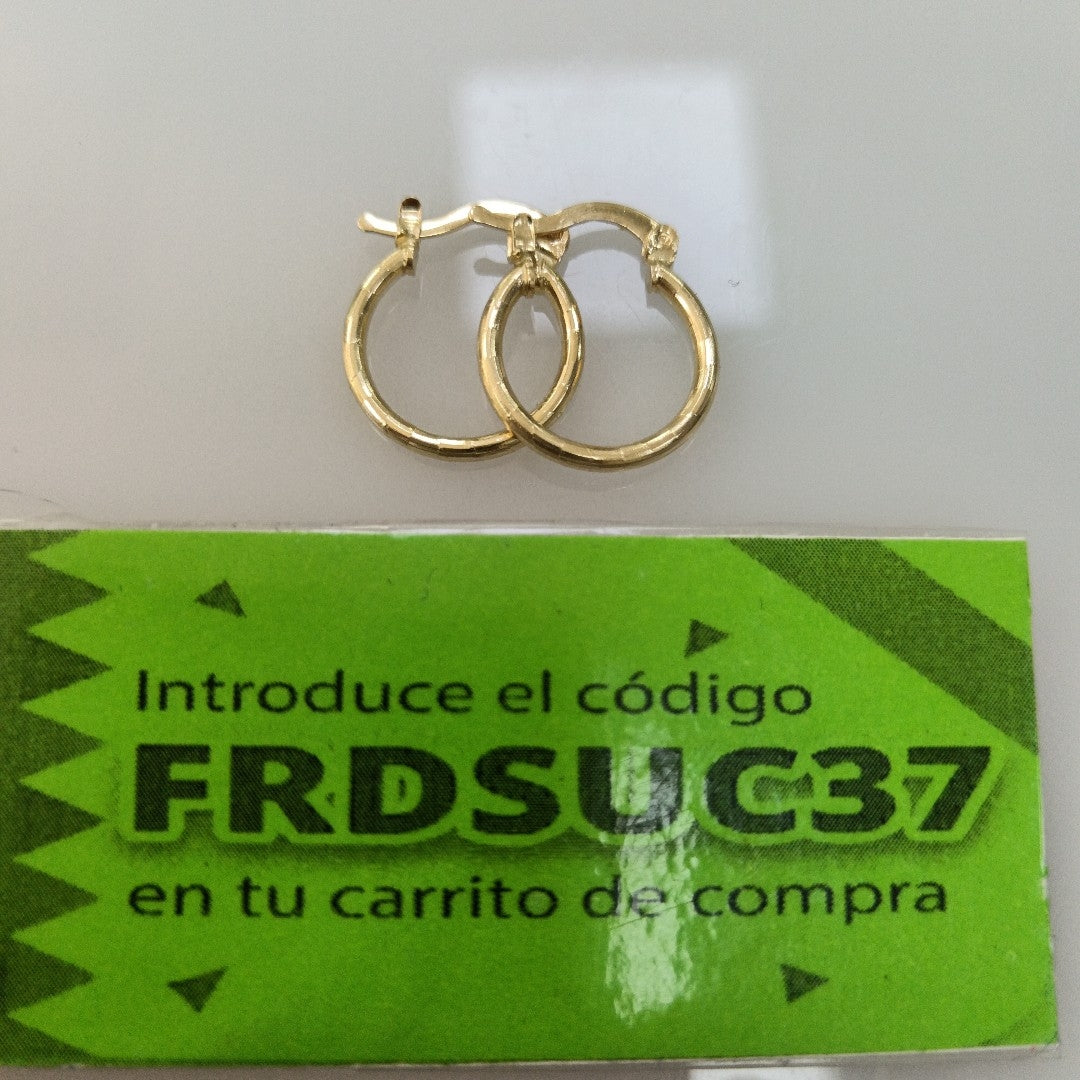 ARETES ARRACADAS ESTRIADAS 14K 1.4 GR (NUEVO)