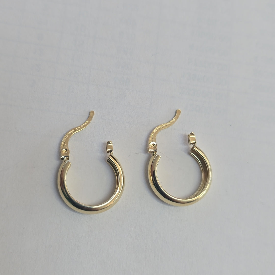 ARETES TEJIDO ARRACADAS LISAS 14K 2.1 GR (NUEVO)