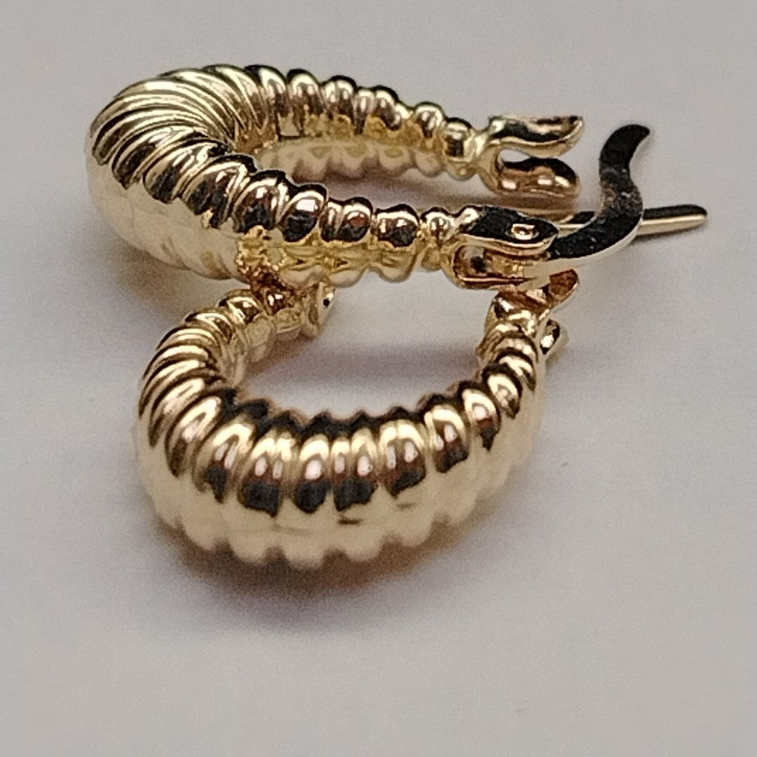ARETES ARRACADA ESTRIADAS 14K 1.1 GR (NUEVO)