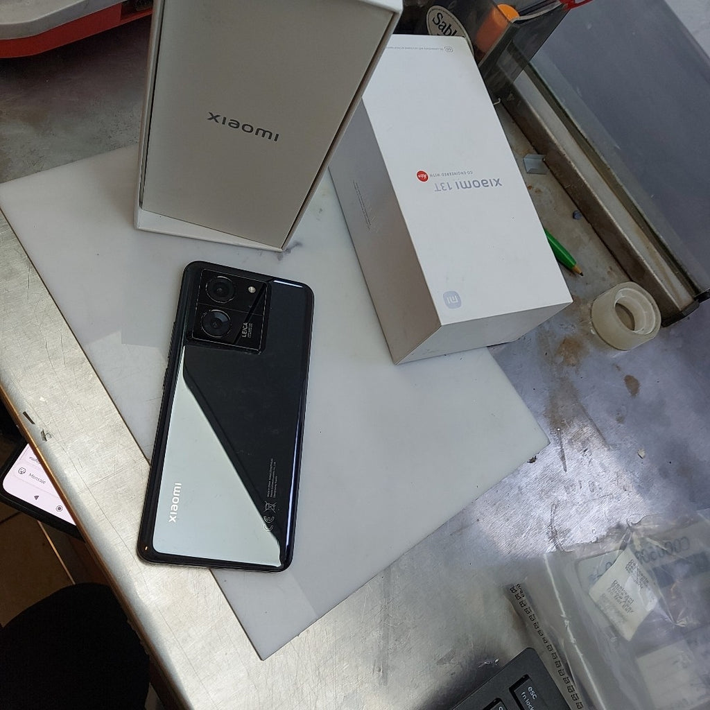 CELULAR XIAOMI 13T 2306EPN60G (2023) 256 GB 8 GB RAM (SEMINUEVO)