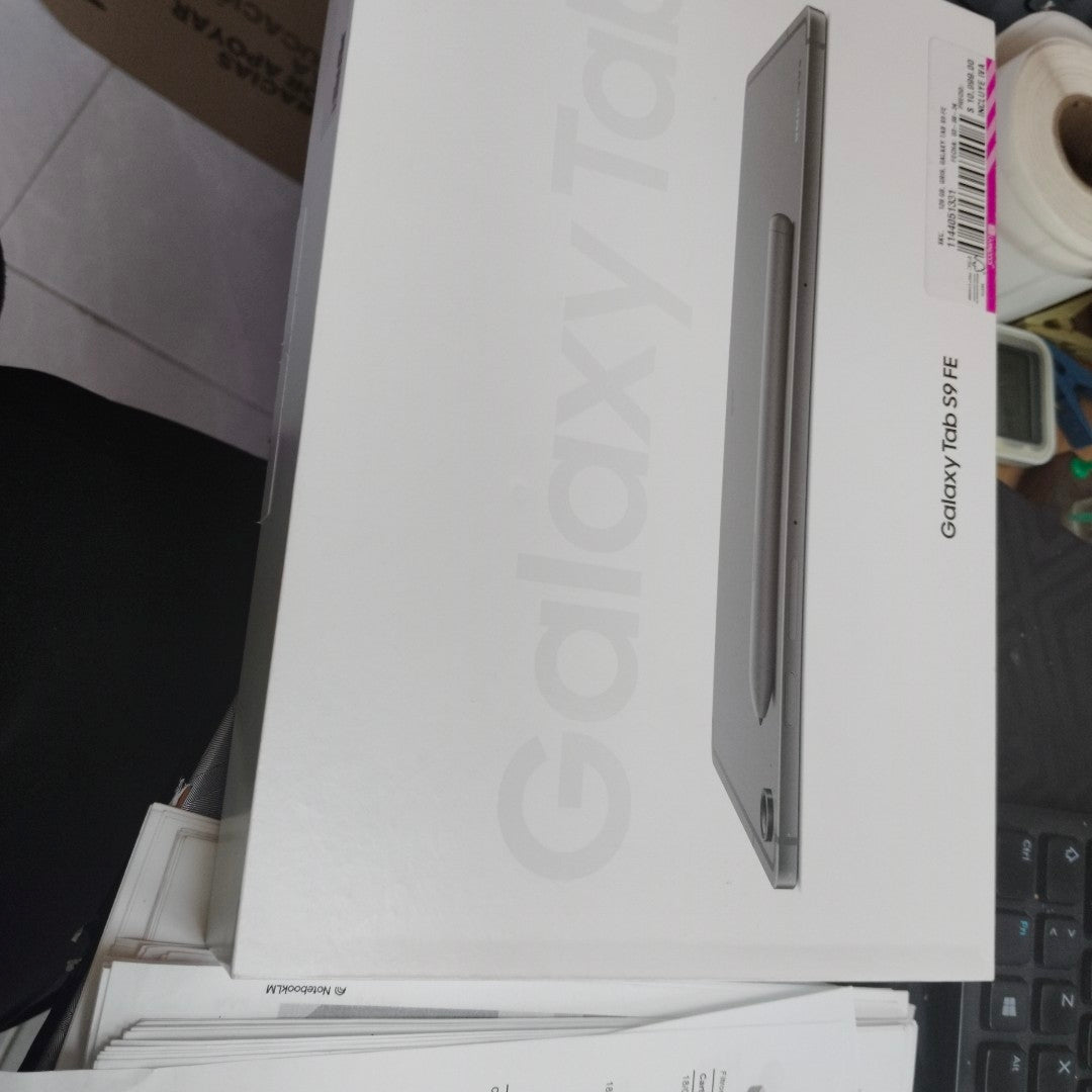TABLETA SAMSUNG GALAXY TAB S9 FE SM-X510 (2023) 128 GB 6 GB RAM (SEMINUEVO)