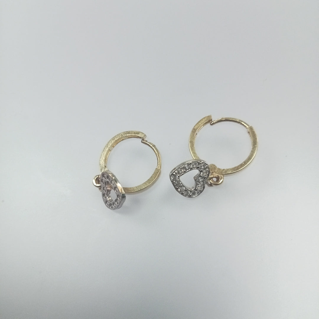 ARETES HUGGIES CON DIJE CORAZON Y CIRCONIAS 14K 2 GR (NUEVO)