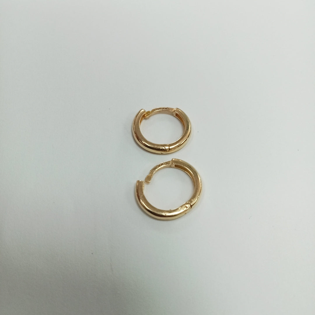 ARETES HUGGIES LISAS 14K 1.3 GR (NUEVO)