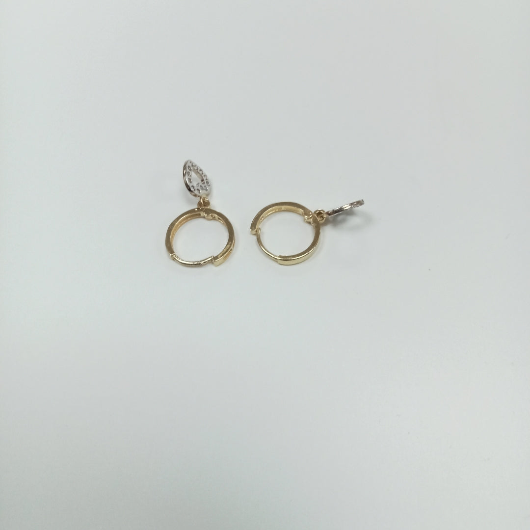 ARETES HUGGIES CON DIJE CORAZON Y CIRCONIAS 14K 2.1 GR (NUEVO)