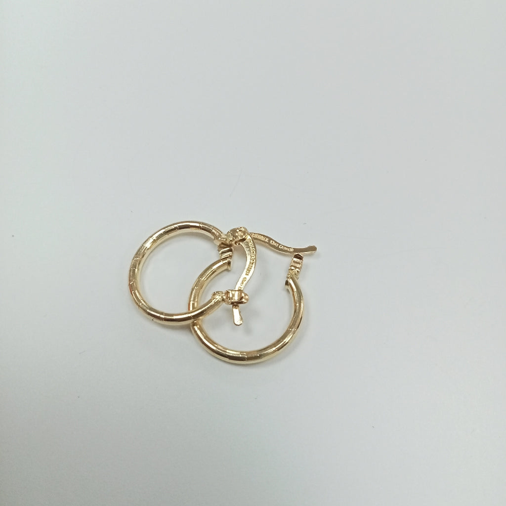 ARETES ARRACADAS ESTRIADAS 14K 1.4 GR (NUEVO)