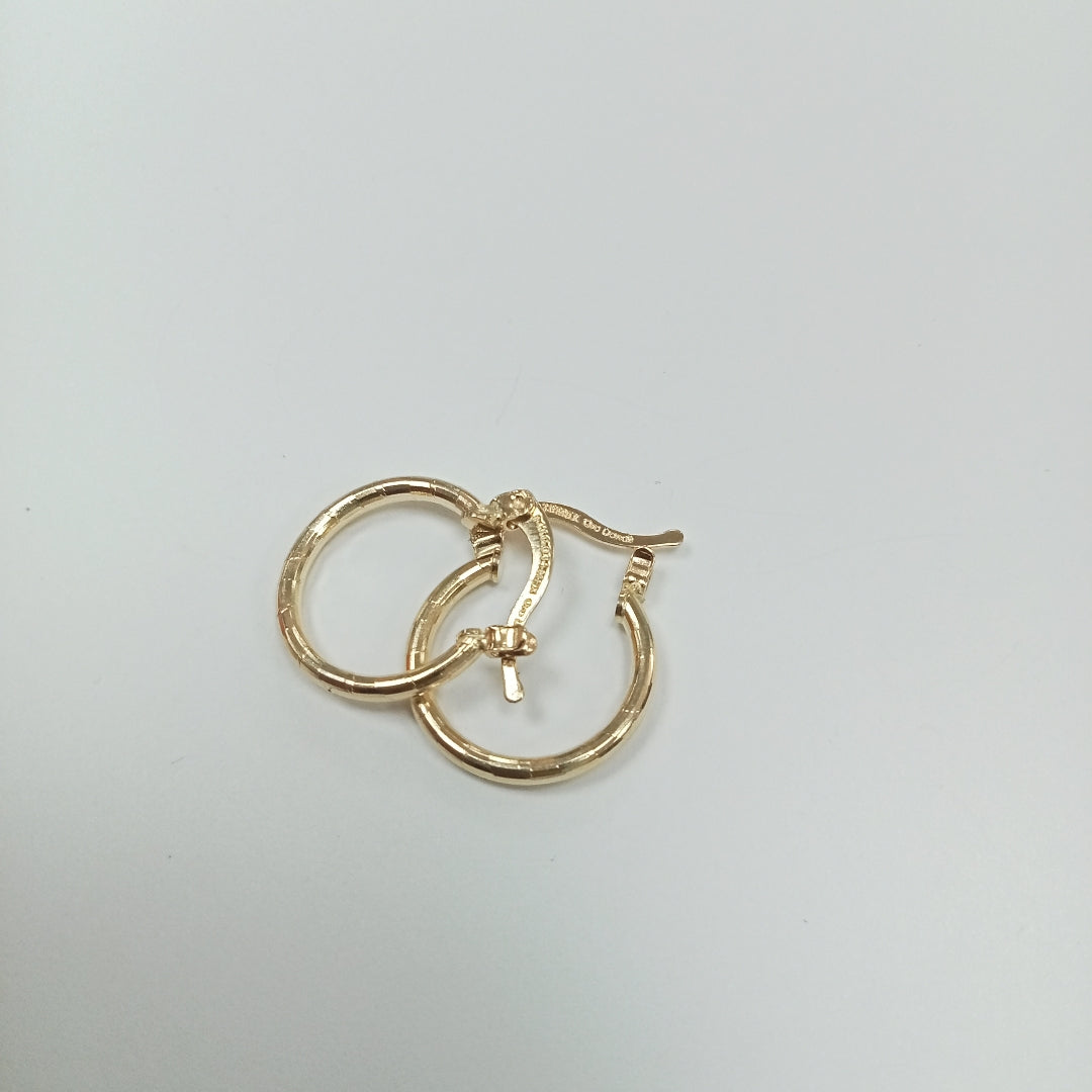 ARETES ARRACADAS ESTRIADAS 14K 1.4 GR (NUEVO)