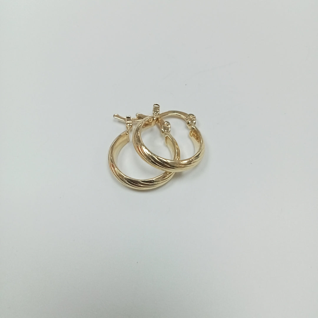 ARETES ARRACADA ASTRIADA 14K 1.6 GR (NUEVO)
